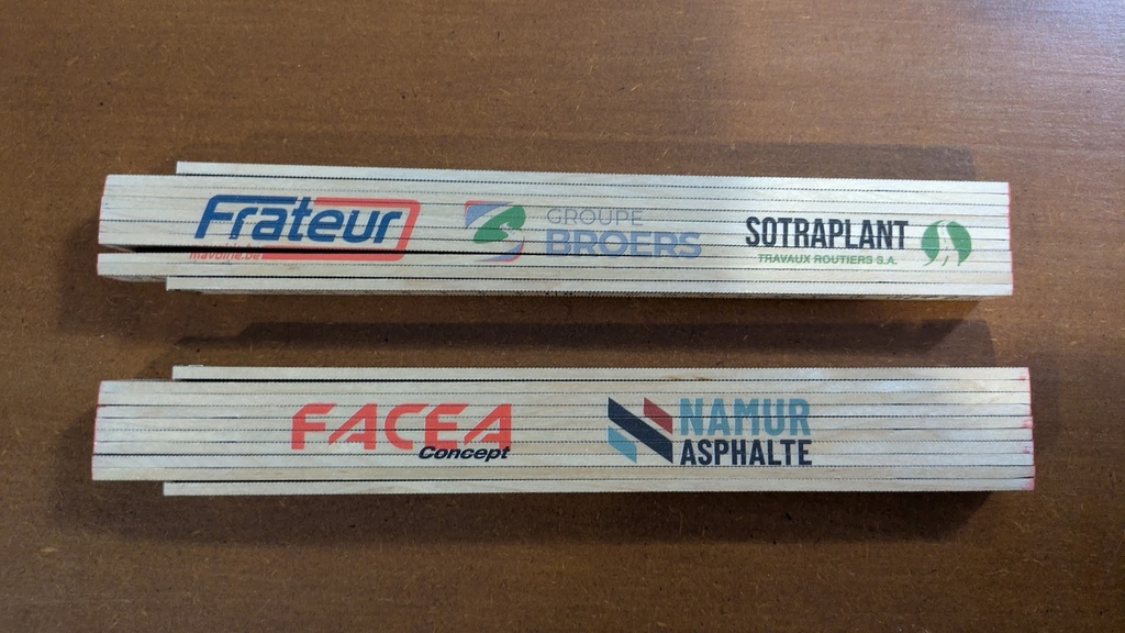 Mètre pliant en bois - 2 m + UV LED 1 face